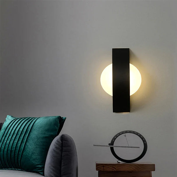 Acrylic Globe Wall Lamp