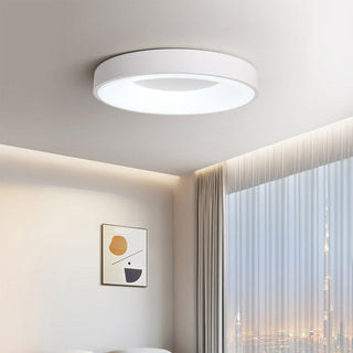 Flush-Mount Ceiling Light with Circular Frame and Integrated Diffuser