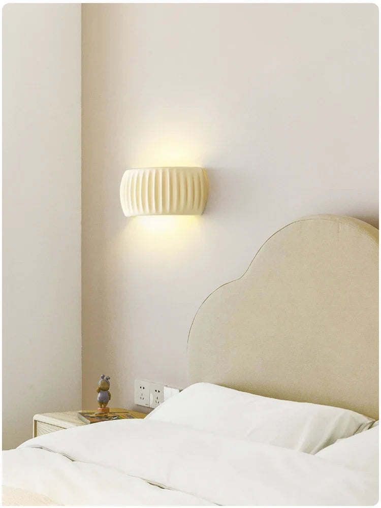 French-Style Textured Resin Wall Lamp – Cream