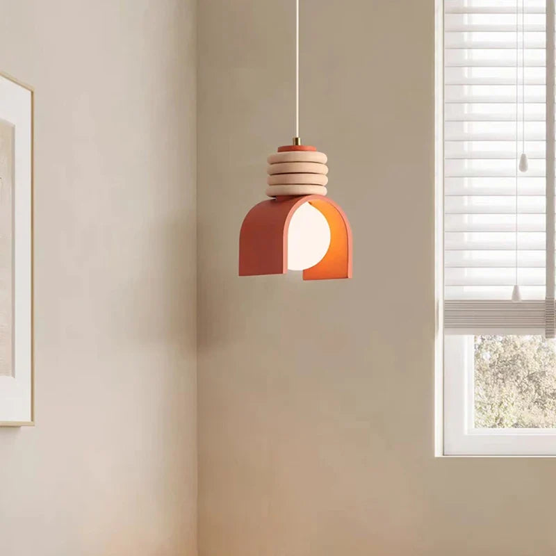 Wabi-Sabi Resin Pendant Light – detail view