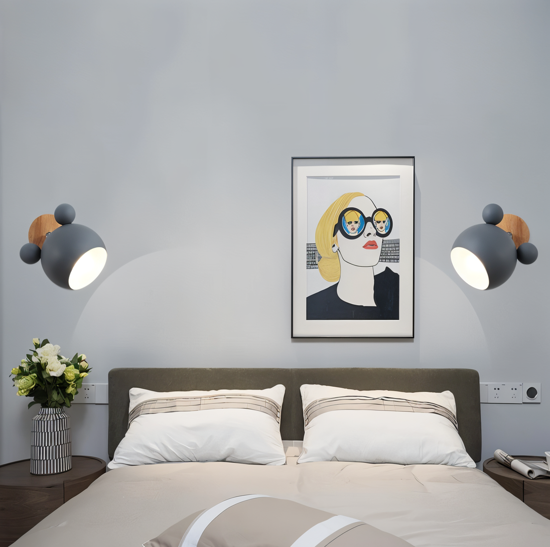 Playful Mouse Wall Lamp
