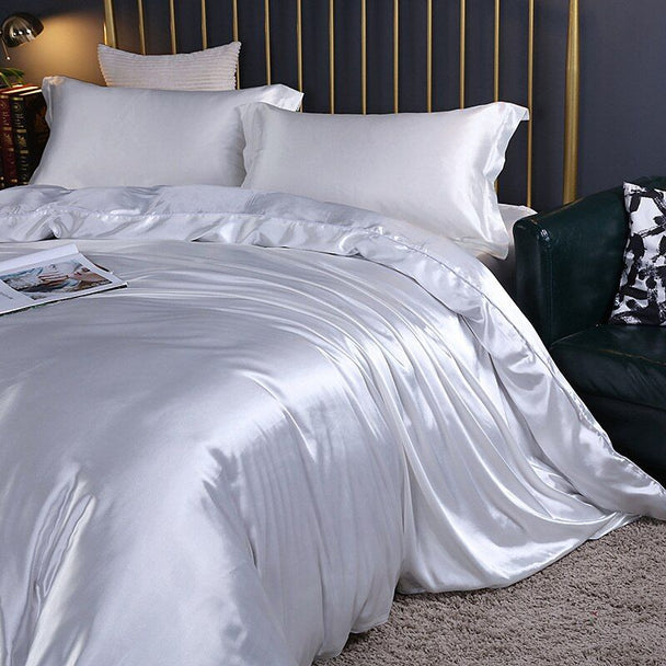 Satin Bedding Set in white