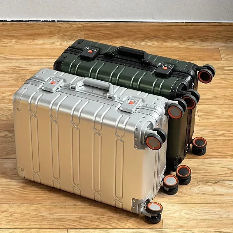 Aluminium-Magnesium Spinner Suitcase