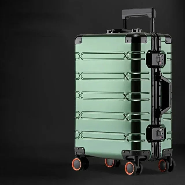 Aluminium-Magnesium Spinner Suitcase in Green